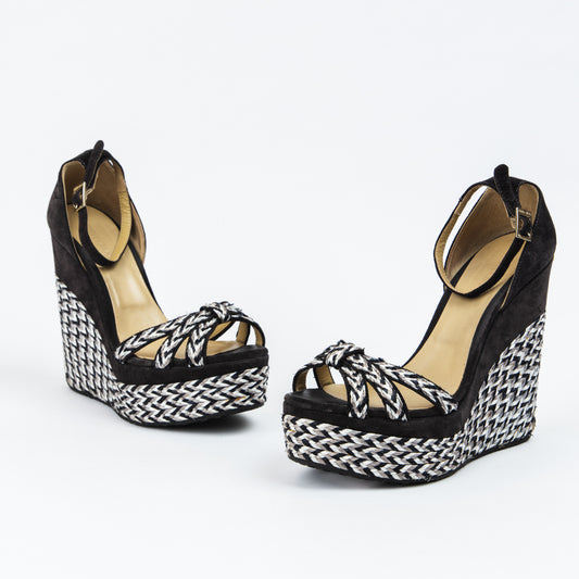 Interlace Wedges