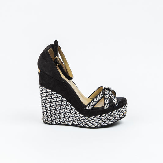 Interlace Wedges