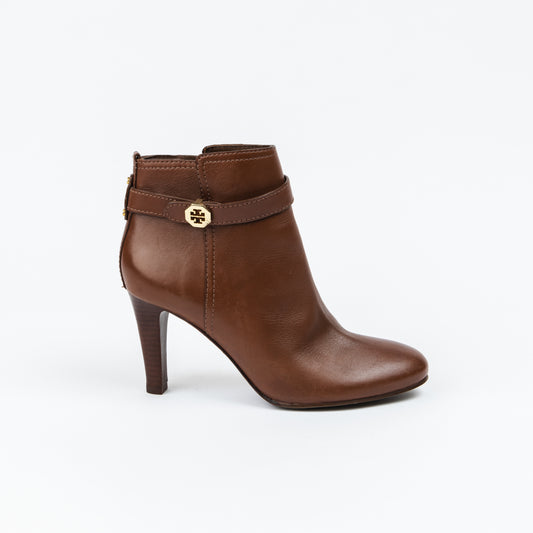 Leather Logo Booties - SOLO 1 USO!